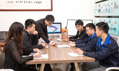 全自動液體灌裝機，適用于各類液體